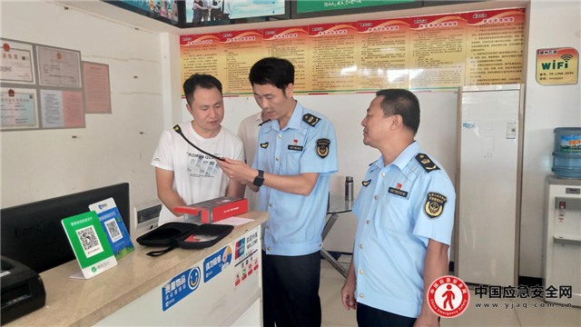 石城县应急管理局开展加油站应急救援 物资配备现场核查